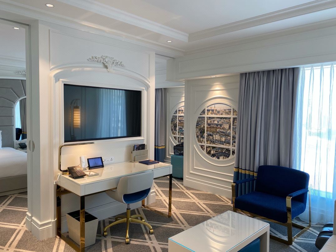 0204v12000935gv065288_W_1080_808_R5_D